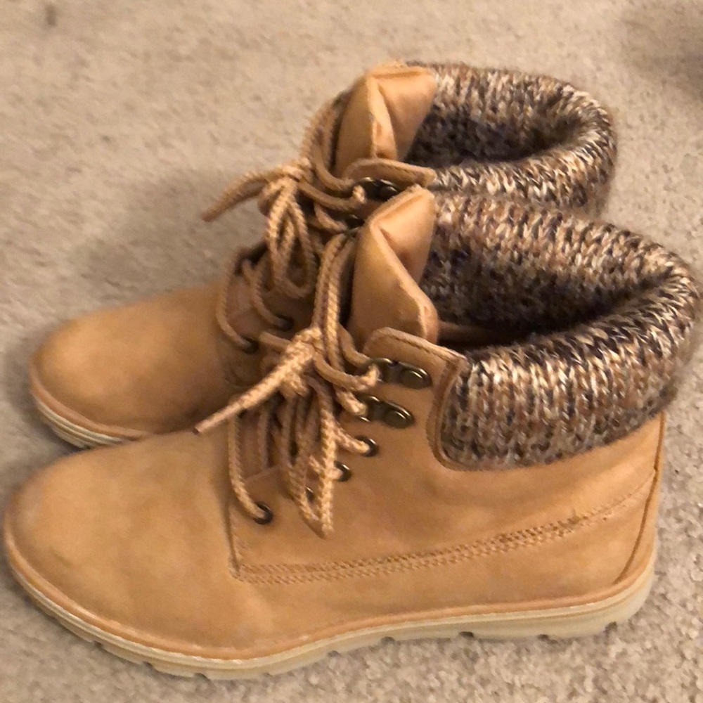 Lightly used Cliffs boots